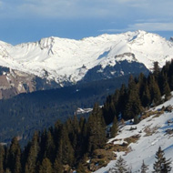 Blue sky day on the ski slopes of Morzine